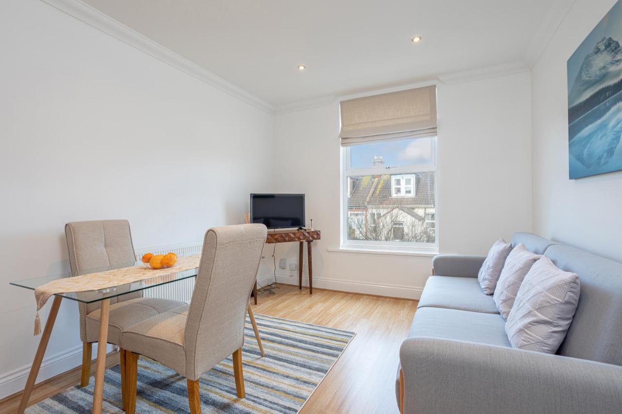 Luxury Granada Apartments - 1 & 2 Bed Flats W Free Parking Perfect For Contractors, Students Near The Beach Portsmouth Esterno foto