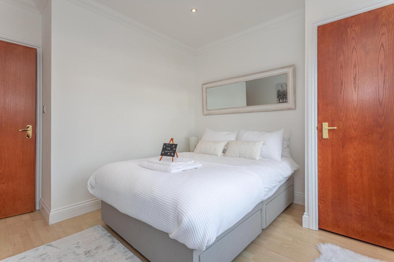 Luxury Granada Apartments - 1 & 2 Bed Flats W Free Parking Perfect For Contractors, Students Near The Beach Portsmouth Esterno foto