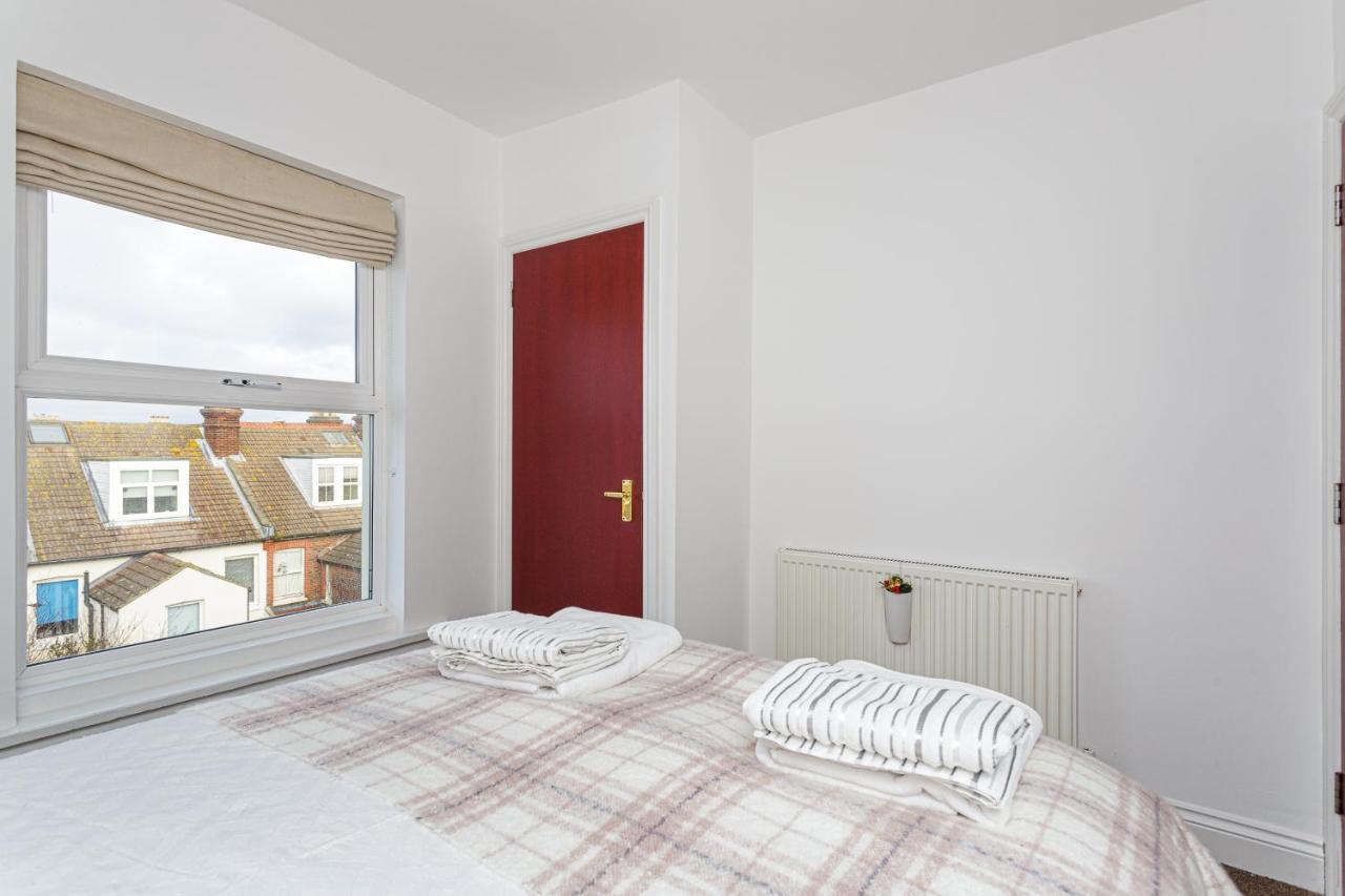 Luxury Granada Apartments - 1 & 2 Bed Flats W Free Parking Perfect For Contractors, Students Near The Beach Portsmouth Esterno foto